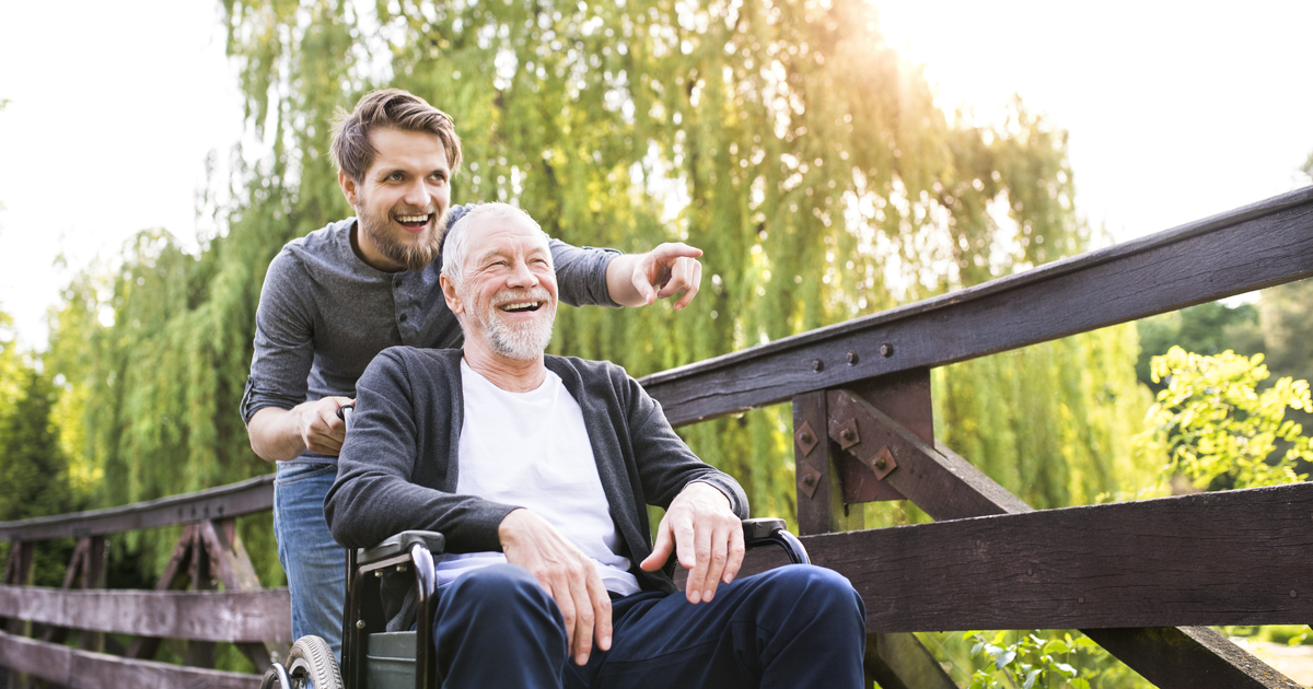 5 Reasons to Stay Positive When Caring for an Elderly Family Member